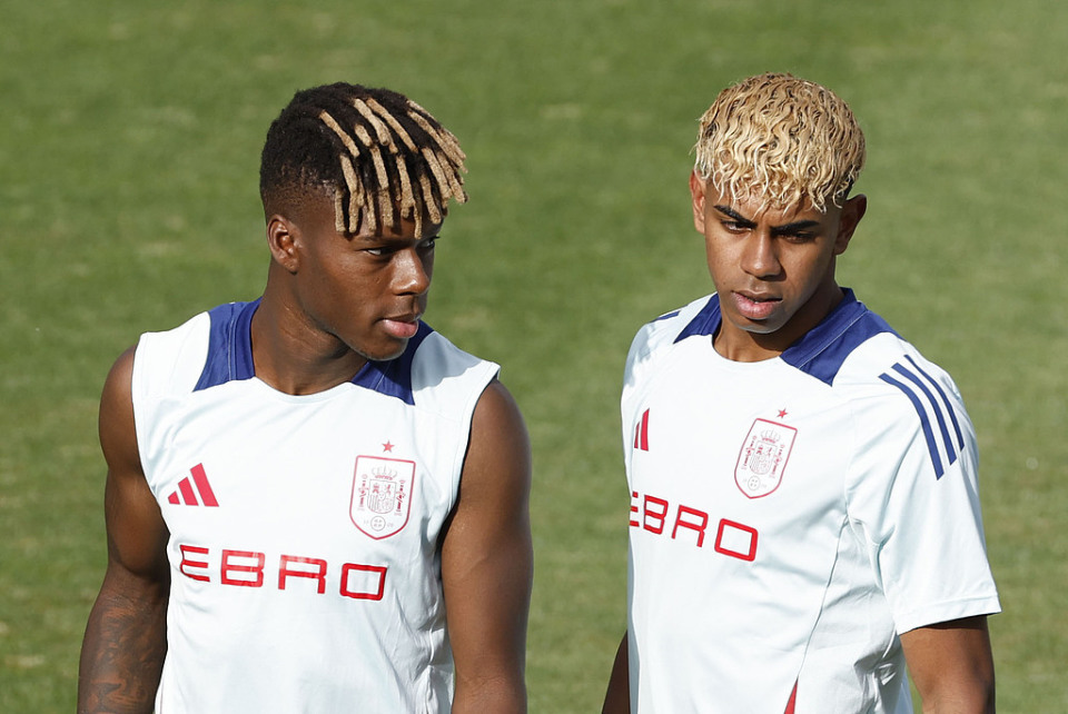 浑身浴血 笑容诡异！《零：红蝶》美女怨灵黑泽纱重介绍