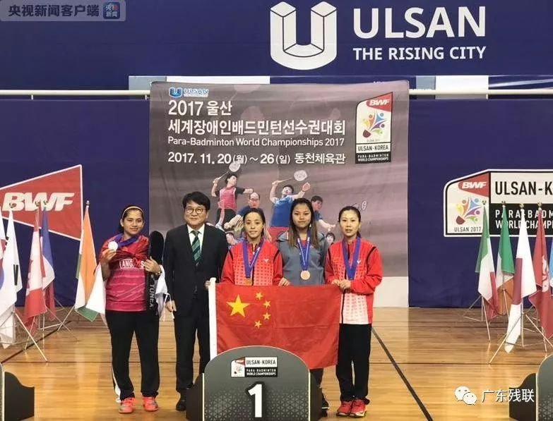 更衣室的氛 更衣室的氛